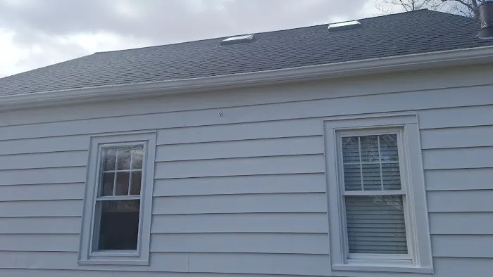 Oaks Roofing & Siding Picture 7