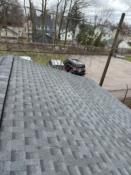 Oaks Roofing & Siding Picture 5