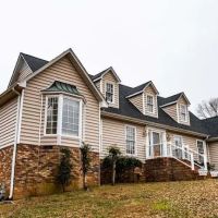 Monarch roofing&construction ico