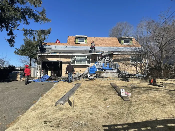 Mineola Roofing and Siding Corp. Picture 8