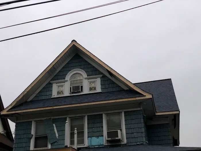 NY's ELITE ROOFING & SIDING Picture 2