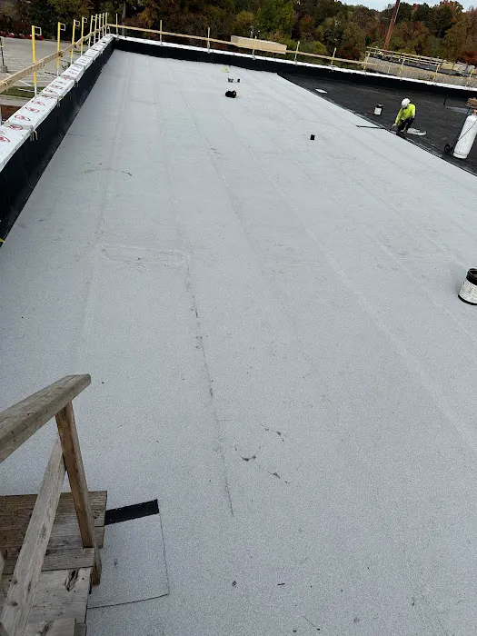 E & J Roofing and Construction, LLC Picture 1