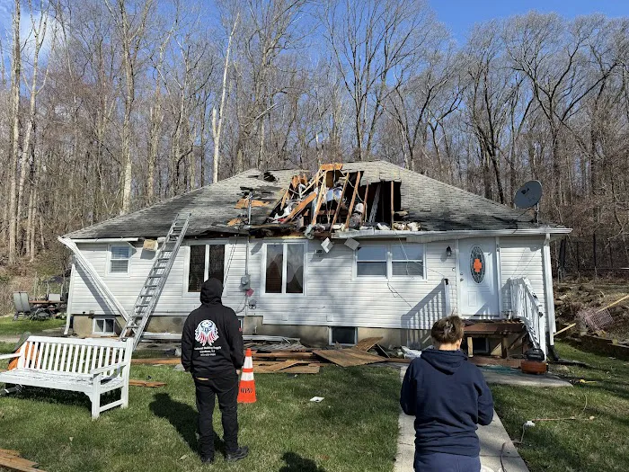 The Carpenters Touch Roofing & Siding Picture 7