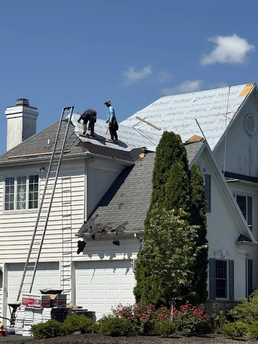 Dustin M Davis Roofing and Siding, LLC Picture 2