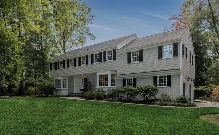 Swedemount Roofing & Siding Picture 3