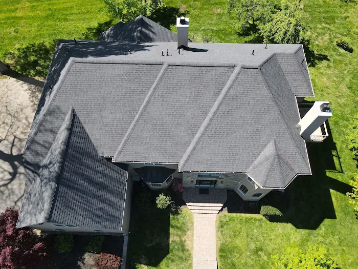 Storm Tech Roofers - West Chester Picture 1