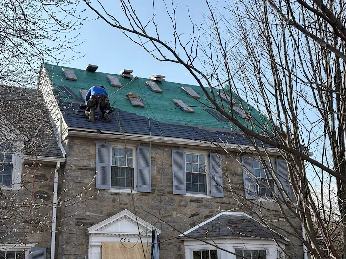 Dunbar Roofing & Siding Co Picture 1
