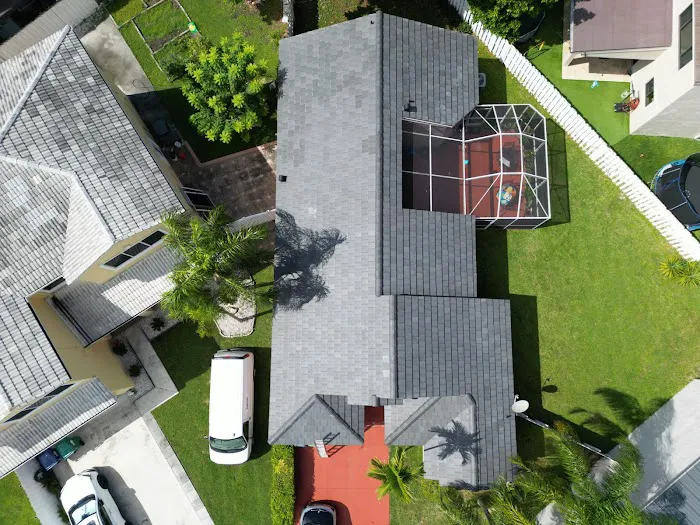 Robertson Roofing and Exteriors LLC Picture 4