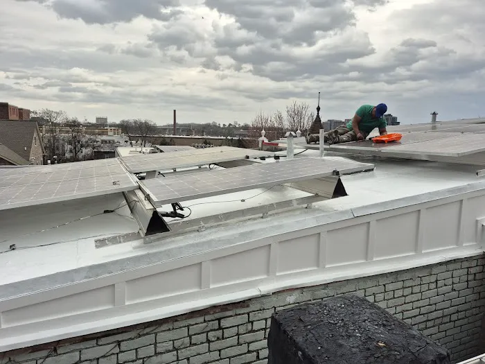 Reyes roofing Picture 4