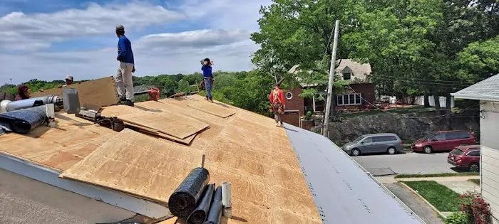 Reyes roofing Picture 7
