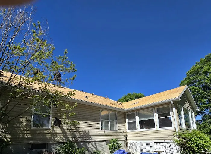 Mid Atlantic Gutters & Roofing Picture 9