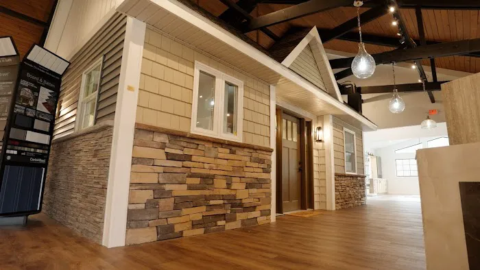 Oaks Roofing and Siding Picture 1