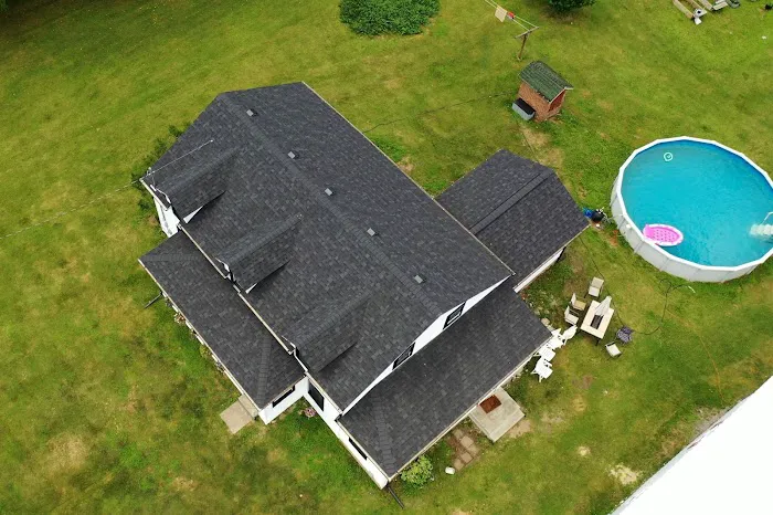 Oaks Roofing and Siding Picture 5