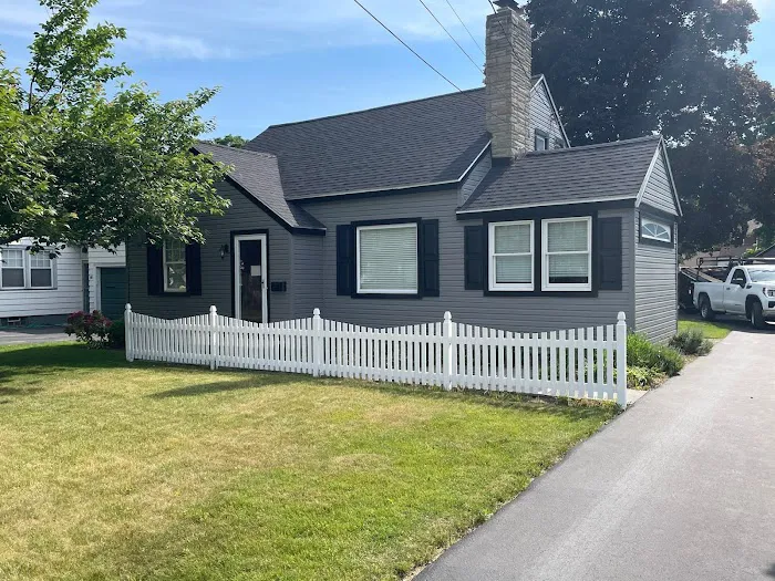 Oaks Roofing and Siding Picture 7