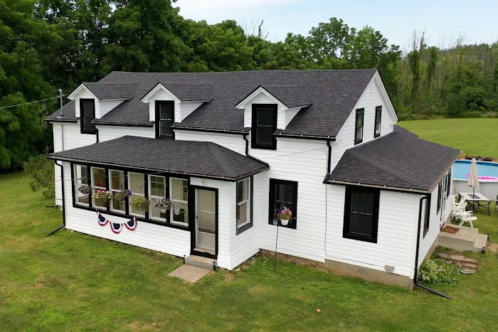 Oaks Roofing and Siding Picture 6