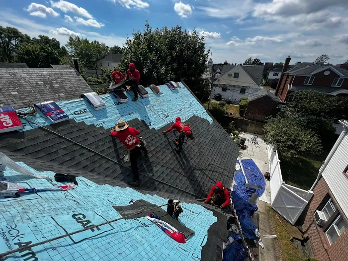 Royal Roofing & Siding - Long Island Picture 1