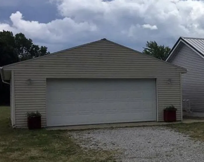 DM Roofing Siding & Windows Picture 1