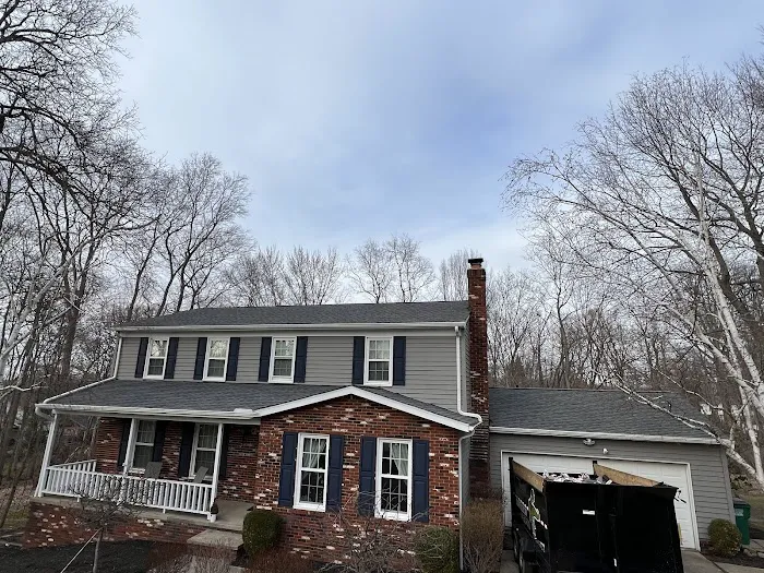 CAPITAN'S ROOFING & FENCE LLC Picture 5