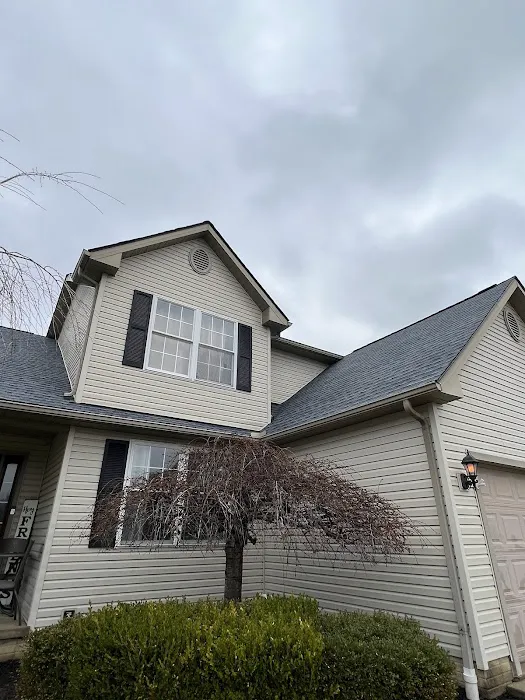 CAPITAN'S ROOFING & FENCE LLC Picture 10