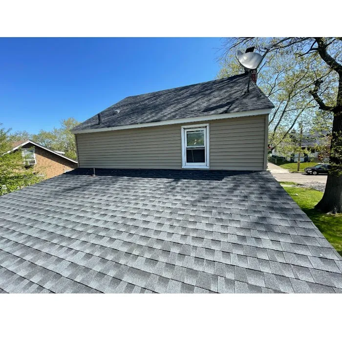 A&M Gutter Cleaning LLC Picture 2