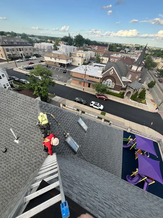Géminis Roofing & Siding Picture 1