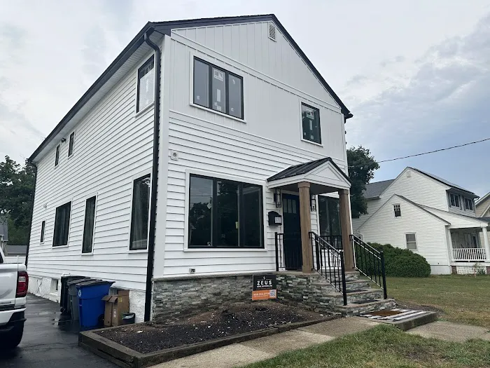 Zeus Siding & Windows LLC Picture 4