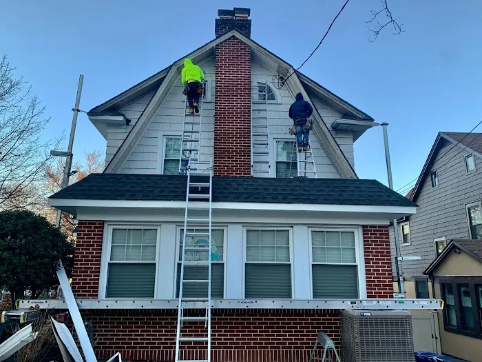 Lema's Roofing & Siding Corp. Picture 2