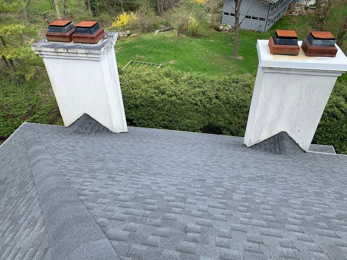 Lema's Roofing & Siding Corp. Picture 6