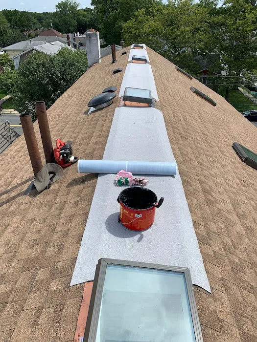 Lema's Roofing & Siding Corp. Picture 8