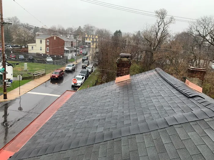4 Guys Roofing LLC Picture 3