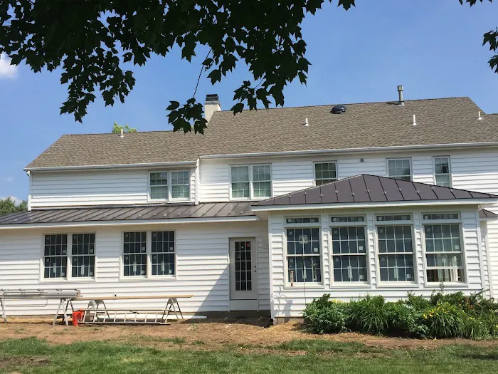 DAS Roofing & Siding Picture 3