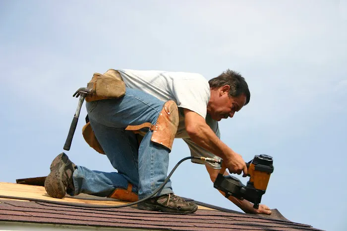 DAS Roofing & Siding Picture 8
