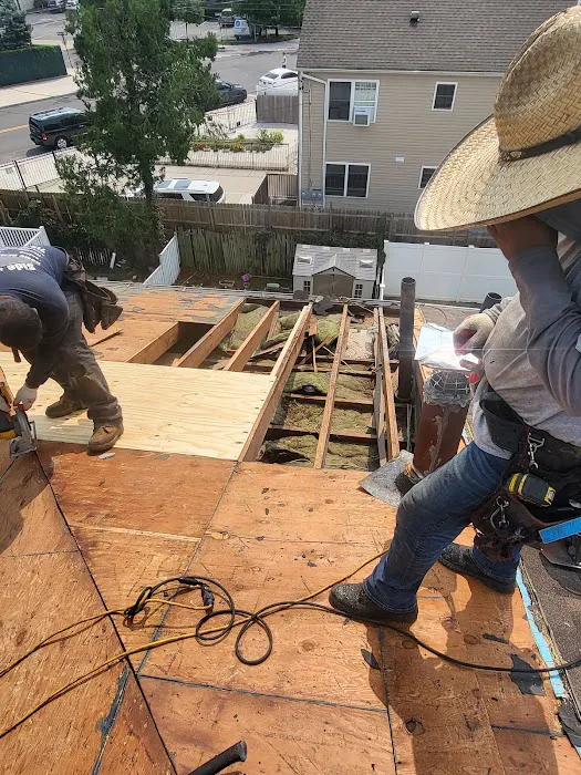 Side by Side Roofing & Siding Contractors Picture 9