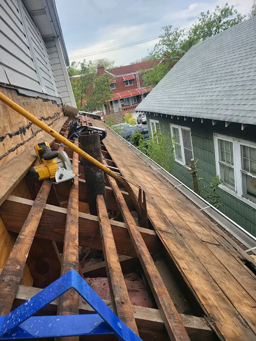 Side by Side Roofing & Siding Contractors Picture 8