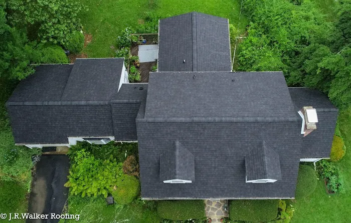 Roofer | Hockessin DE Contractor | J. R. Walker Roofing Picture 1