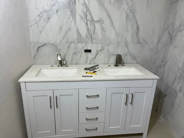 AND CONTRACTORS, LLC Picture 7