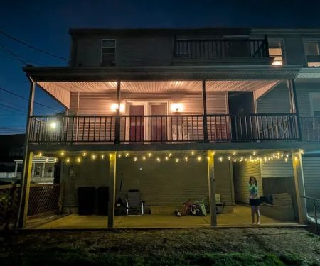 Hurst Vinyl And Decking LLC