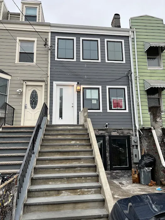 Villa Siding & Roofing Picture 7