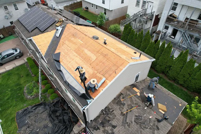 Midpoint Roofing Picture 1