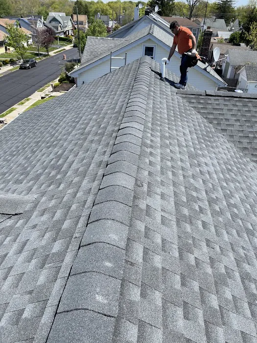 Midpoint Roofing Picture 4