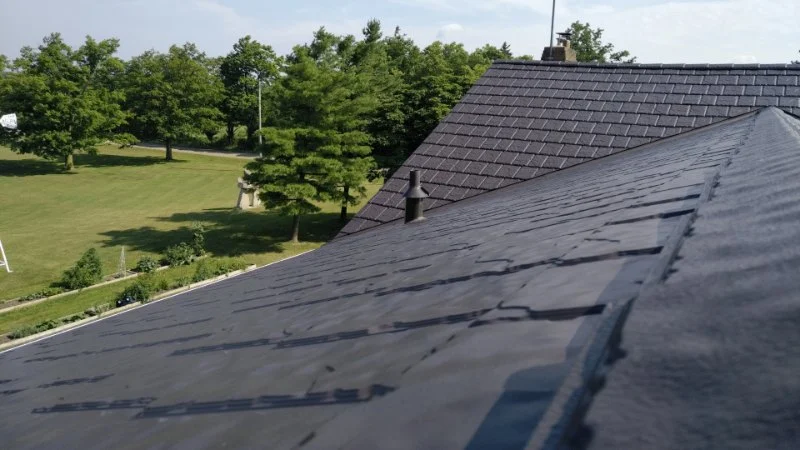 Pros & Cons of Synthetic Slate or Rubber Roofing