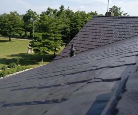 Pros & Cons of Synthetic Slate or Rubber Roofing