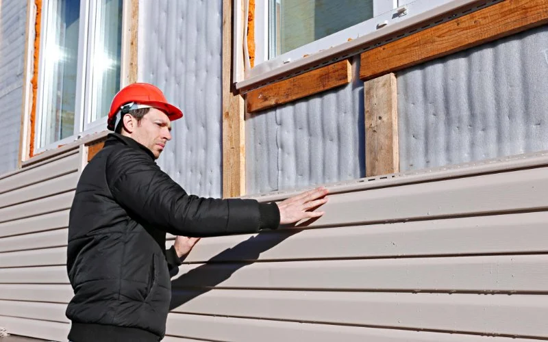 Repairing Siding After Storm Damage: A Comprehensive Guide