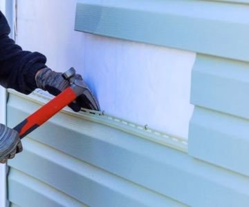Siding Expansion & Contraction: Causes & How to Mitigate | Total Roofing Hub
