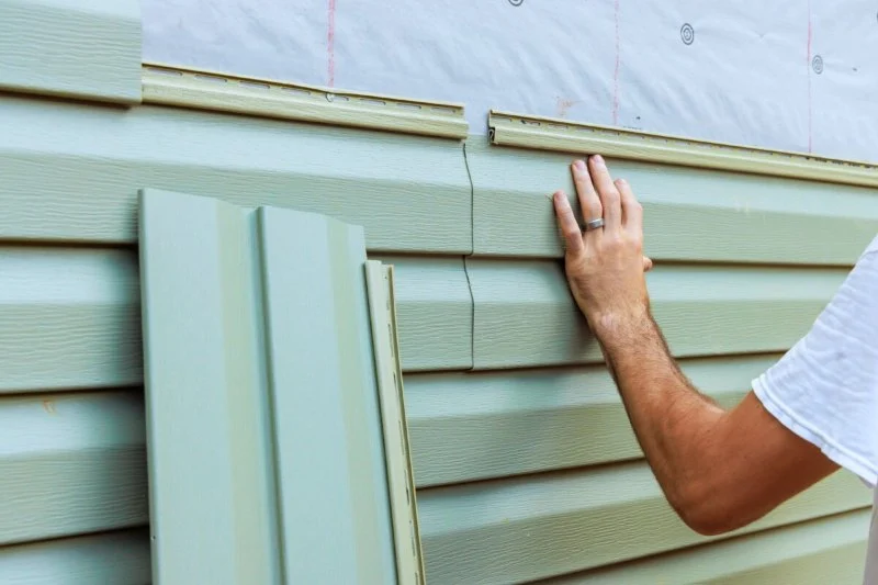 Siding Boards That Resist Fading & Discoloration