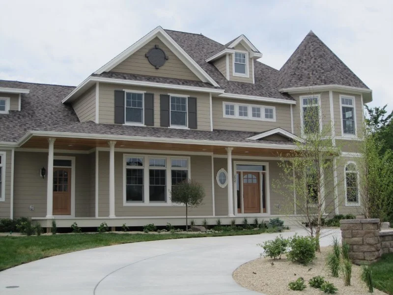 Siding for Today’s Homeowners: Trends in Color & Material
