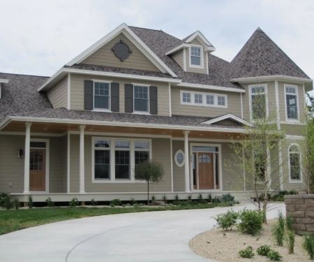 Siding for Today’s Homeowners: Trends in Color & Material