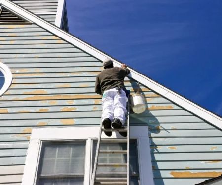 When Siding Should Be Re-sealed or Painted