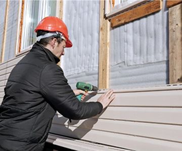 Siding Repair Timing: Why Season & Weather Matter