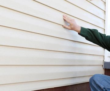 How to Choose Siding Resistant to Fading & Discoloration